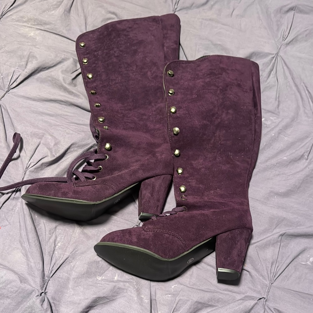 Chic Lace-Up Women's Boots in Deep Purple - Picture 2 of 3